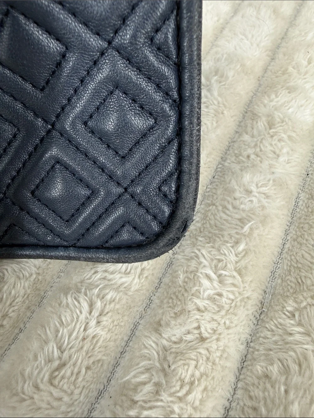 TORY BURCH Savannah Convertible Shoulder Bag - Navy